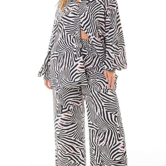 Zebra Oversized Blouse | Never Fully Dressed - Picture 1 of 8